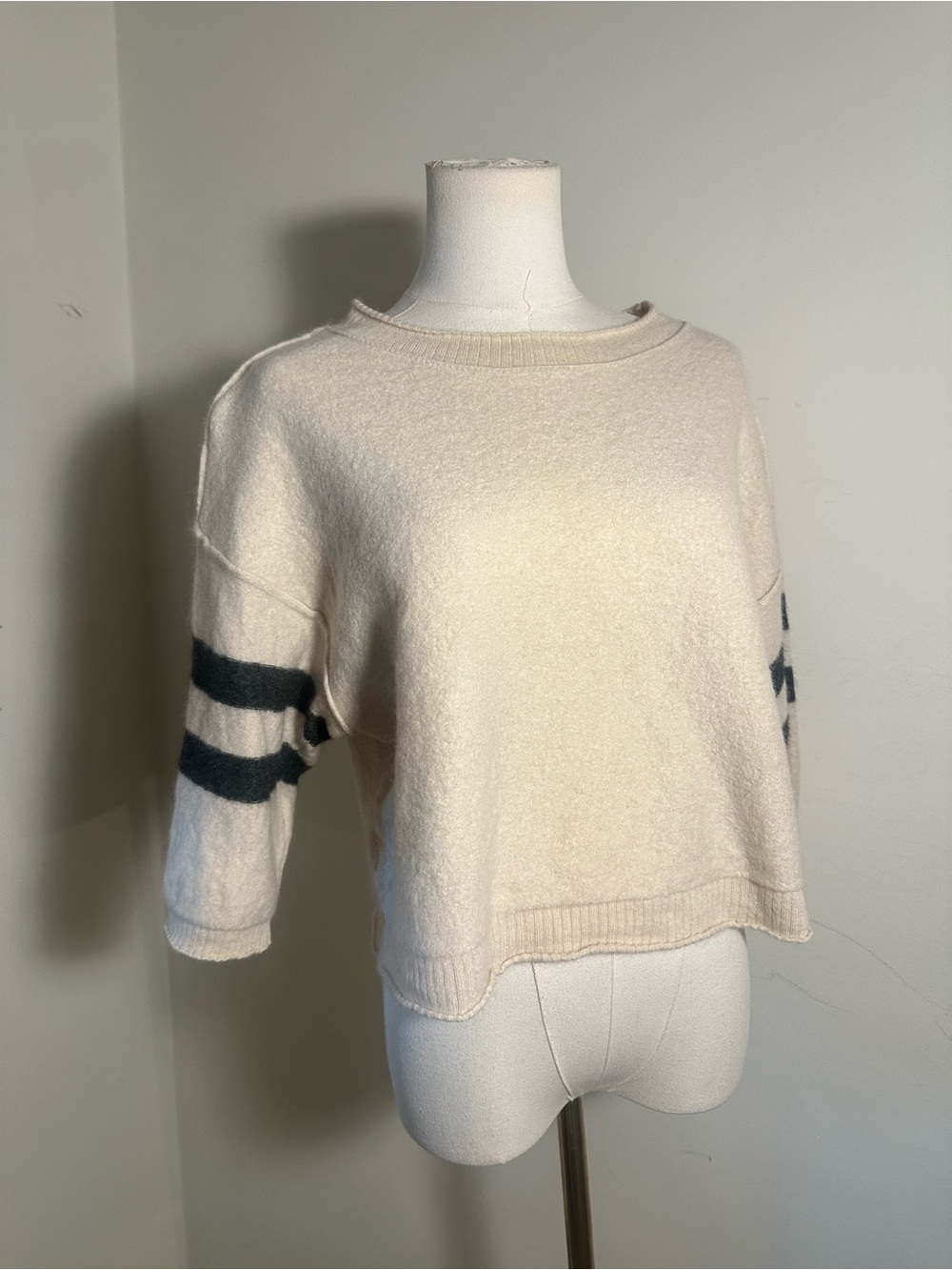 Maeve 100% Cashmere Striped Cropped Sweater Large Cream/Black Anthropologie - Picture 4 of 13